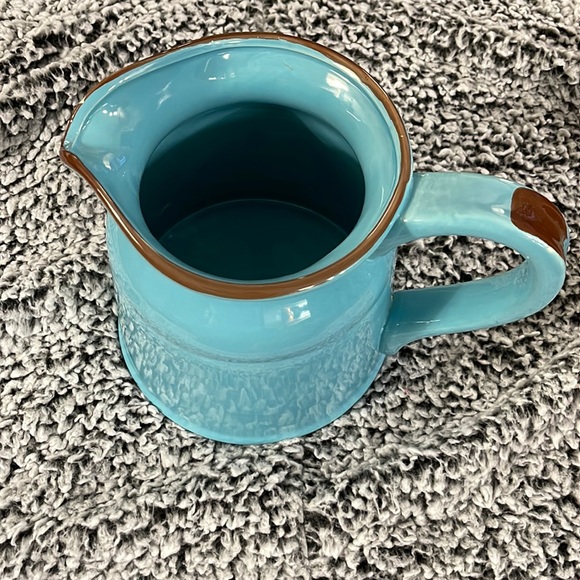 La Dolce Vita Other - Beautiful Teal blue ceramic milk pitcher, can be use for multiple decorating